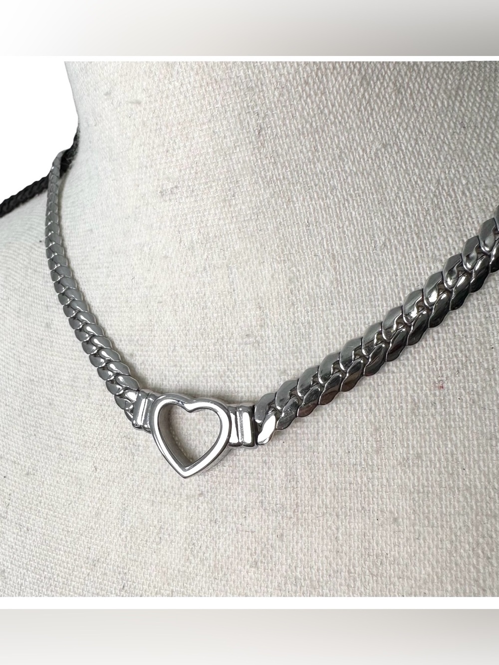 🤍Silver Tone Cuban Link Chain with Heart Pendant